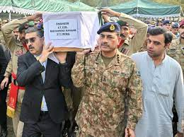 وادی تیراہ میں شہید لیفٹیننٹ کرنل محمد حسن حیدر کی نماز جنازہ چکلالہ گیریژن راولپنڈی میں ادا شہید کو پورے فوجی اعزاز کے ساتھ اسلام آباد میں سپرد خاک کر دیا گیا