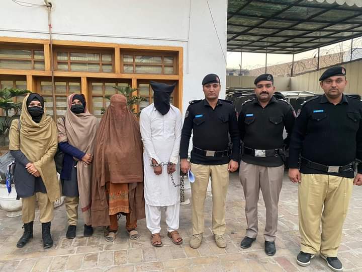 پشاور میں اندھے قتل کا ڈراپ سین بیوی نے  آشنا کے ساتھ مل کر شوہر کو قتل کردیا