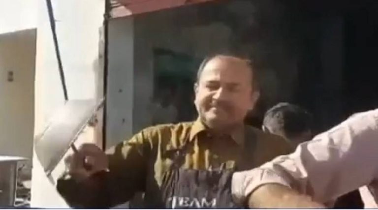 مودی وزیر اعظم بن سکتا ہے میں کیوں نہیں،مظفر گڑھ کا چائے والا بھی میدان میں آگیا