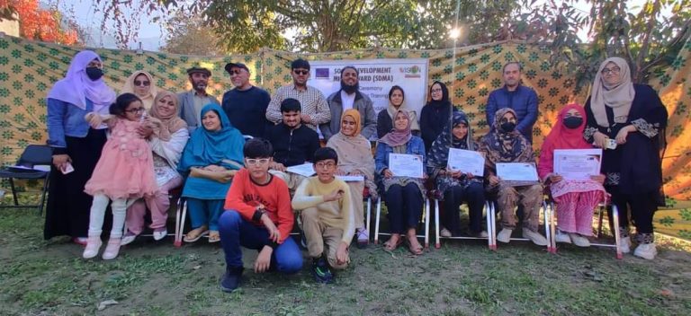 ویژن ویلفیئر فاؤنڈیشن کی جانب سے نابینا افراد کے لیے 10 روزہ بنیادی کمپیوٹر ٹریننگ کی اختتامی تقریب