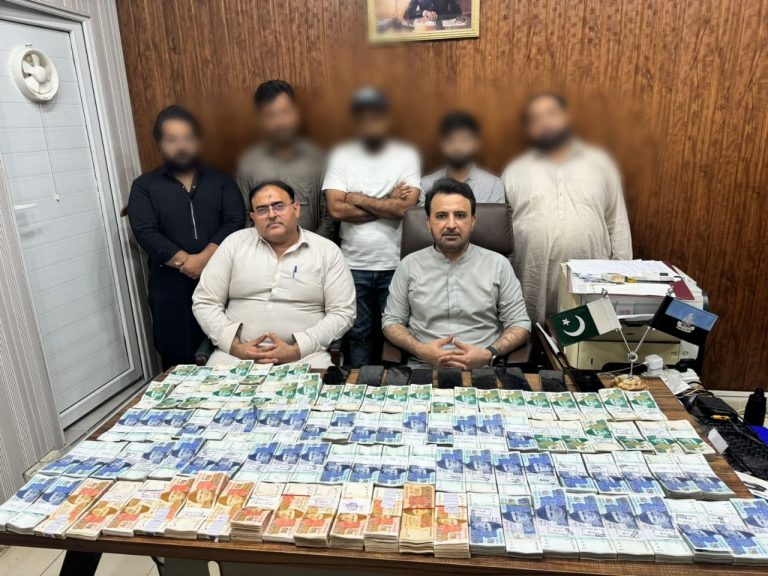 ایف آئی اے حوالہ ہنڈی ڈیلرز کے خلاف سرگرم، کراچی میں متعدد دھر لئے گئے