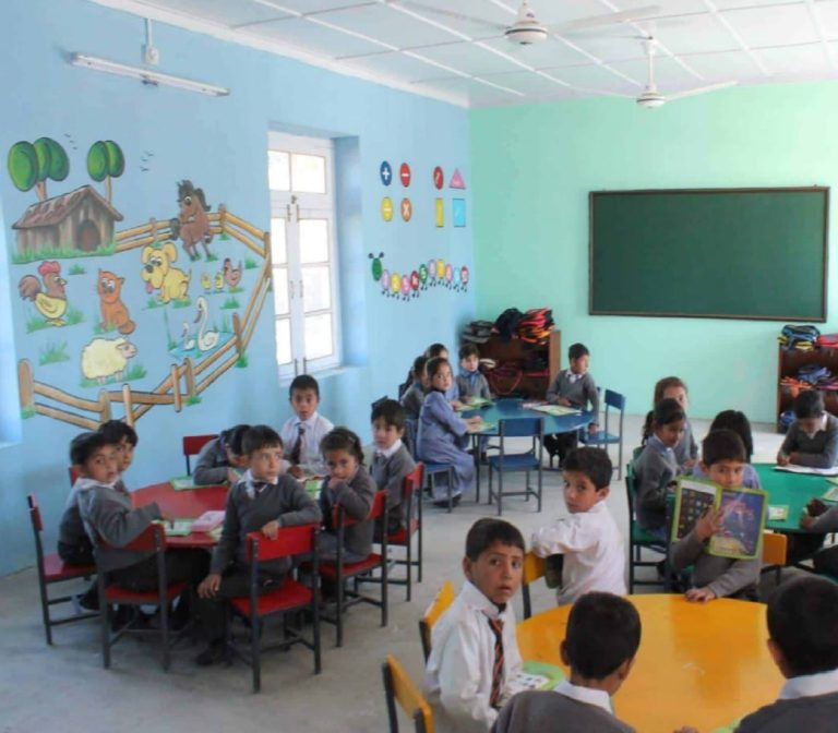 کرم میں 10روز بعد تعلیمی ادارے کھل گئے،