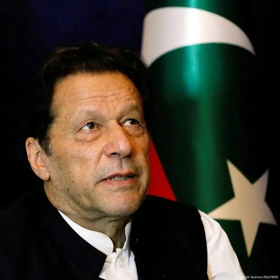 عمران خان کی پیرول پر رہائی کی درخواست اعتراض لگاکر واپس کردی گئی