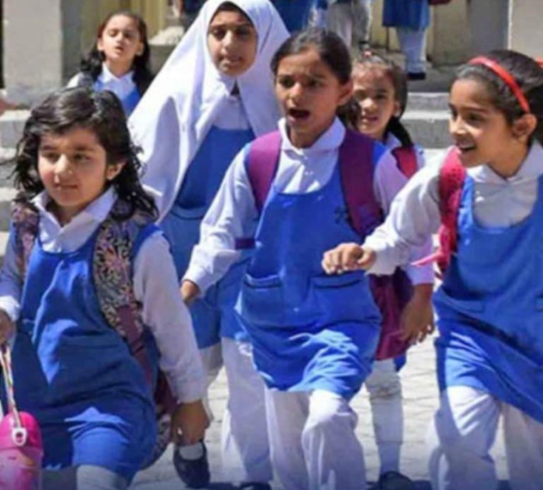 پنجاب کے اسکولوں میں گرمیوں کی چھٹیوں میں اضافہ کیوں کیا گیا؟
