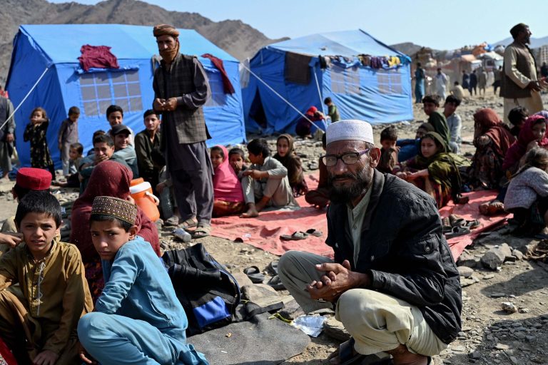 پاکستان مین افغان مہاجرین کا مسئلہ،جلد واپسی ضروری ہے