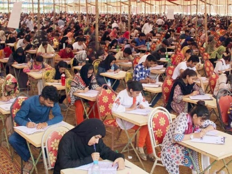 ایم ڈی کیٹ 2025ء کے لیے رجسٹریشن کا مرحلہ مکمل1لاکھ 40 ہزار 71 امیدوار ٹیسٹ میں شریک ہوں گے
