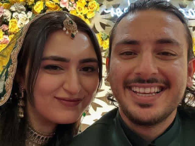 شادی کی تقریبات میں والد کو نانا کی جانب سے دی گئی جیکٹ پہنی تھی گلوکار حسن رحیم