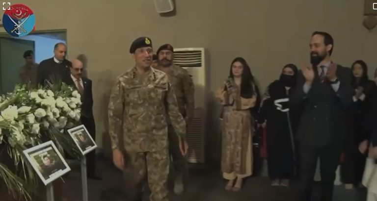 ڈی جی آئی ایس پی آر کی تعلیمی اداروں کا دورہ طلبہ و اساتذہ کے ساتھ خصوصی نشست