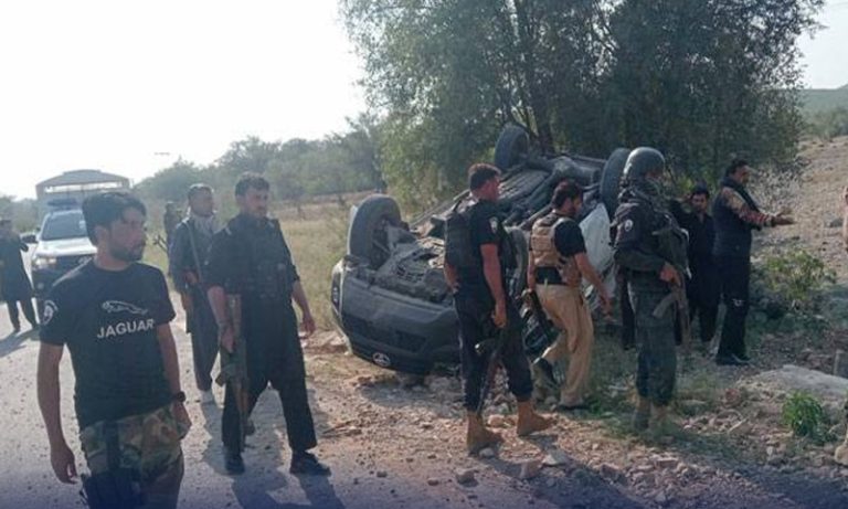 ہنگو میں دہشت گردی،پولیس قافلے پر بم حملہ ، ایس ایچ او سمیت 3 زخمی