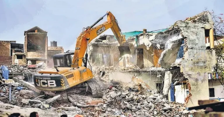 مودی سرکار کا آسام میں مسلمانوں کے خلاف کارروائی، تجاوزات کے نام ر گھر گرادئیے