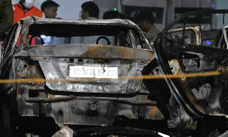 نئی دہلی دھماکے نے تحقیقاتی اداروں کو الجھن میں ڈال دیا : بھارتی میڈیا