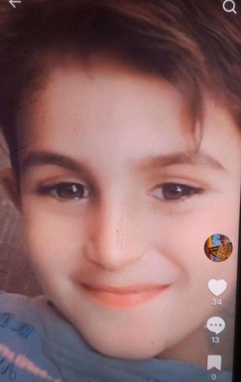 کراچی کے علاقے کورنگی میں کھلے مین ہول میں گرنے سے 8 سالہ بچہ جاں بحق