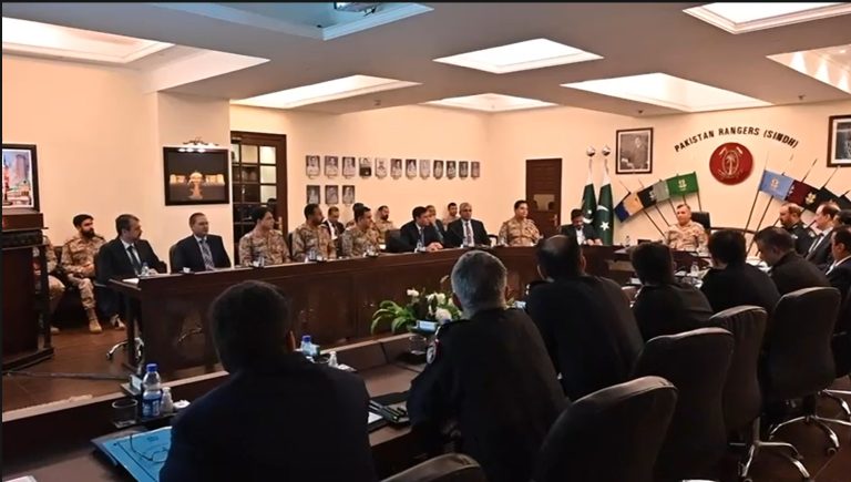 ڈی جی رینجرز سندھ کی زیرِ صدارت سیکیورٹی کانفرنس،کراچی میں امن و امان کے لیے سخت اقدامات کا فیصلہ