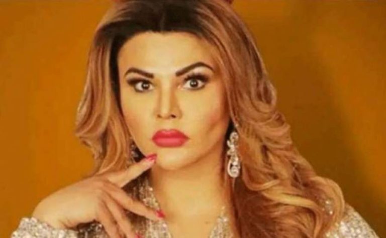 راکھی ساونت کا مسلم خاتون کا نقاب کھینچنے کے واقعے پر نتیش کمار سے معافی کا مطالبہ