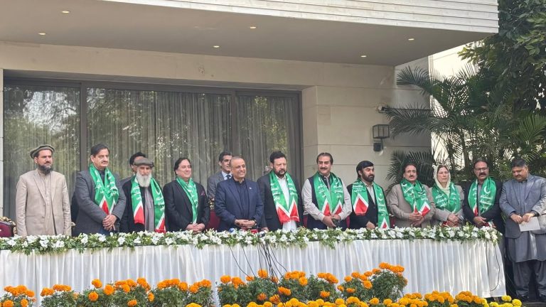 سابق وزیر اعلیٰ گلگت بلتستان حاجی گلبر خان کا ہم خیال گروپ،استحکام پاکستان پارٹی میں شامل