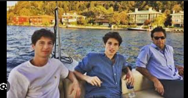 اڈیالہ جیل میں قیدبانی پی ٹی آئی عمران خان کی بیٹوں سے ٹیلیفونک گفتگو کراوادی گئی