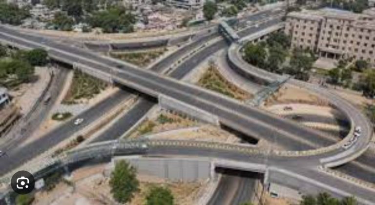 راولپنڈی کچہری چوک اپ گریڈیشن کے بعد ٹریفک کے لیے کھول دیا گیا