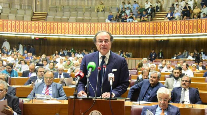 حکومت نےمالی سال 2026-27 کا 18 ہزار 771 ارب روپے حجم کا وفاقی بجٹ پیش کر دیا
