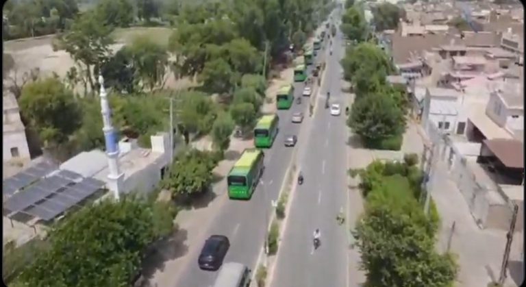 خانیوال میں جدید الیکٹرک گرین بس سروس کا آغاز، 9 بسیں مختلف روٹس پر چلیں گی