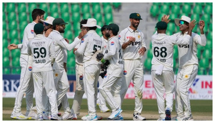 بابر اعظم پاکستان ٹیسٹ ٹیم کے کپتان مقرر، ویسٹ انڈیز اور انگلینڈ کے دوروں کے لیے 16 رکنی اسکواڈ کا اعلان
